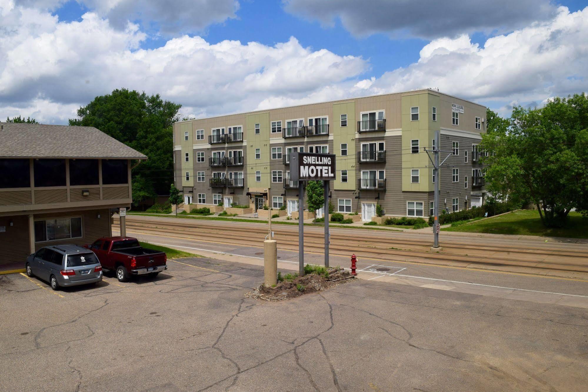 Snelling Motor Inn Mendota Esterno foto