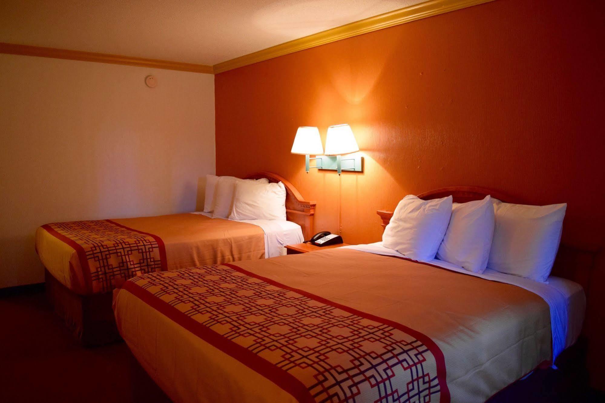 Snelling Motor Inn Mendota Esterno foto